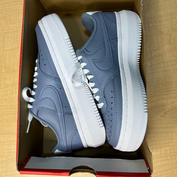 NEW! Nike Court Vision Alta Platform Sneakers - Picture 4 of 13